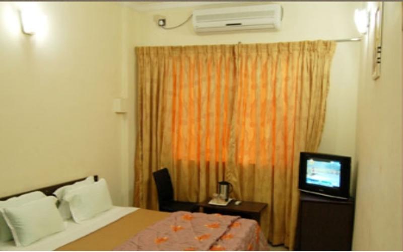 Hotel Royal Regency Bori  Phòng bức ảnh
