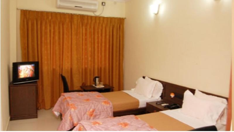 Hotel Royal Regency Bori  Ngoại thất bức ảnh