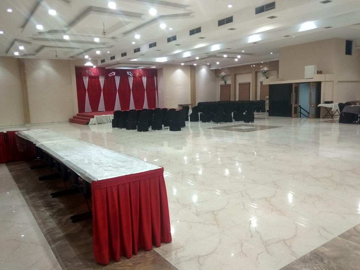 Hotel Royal Regency Bori  Ngoại thất bức ảnh