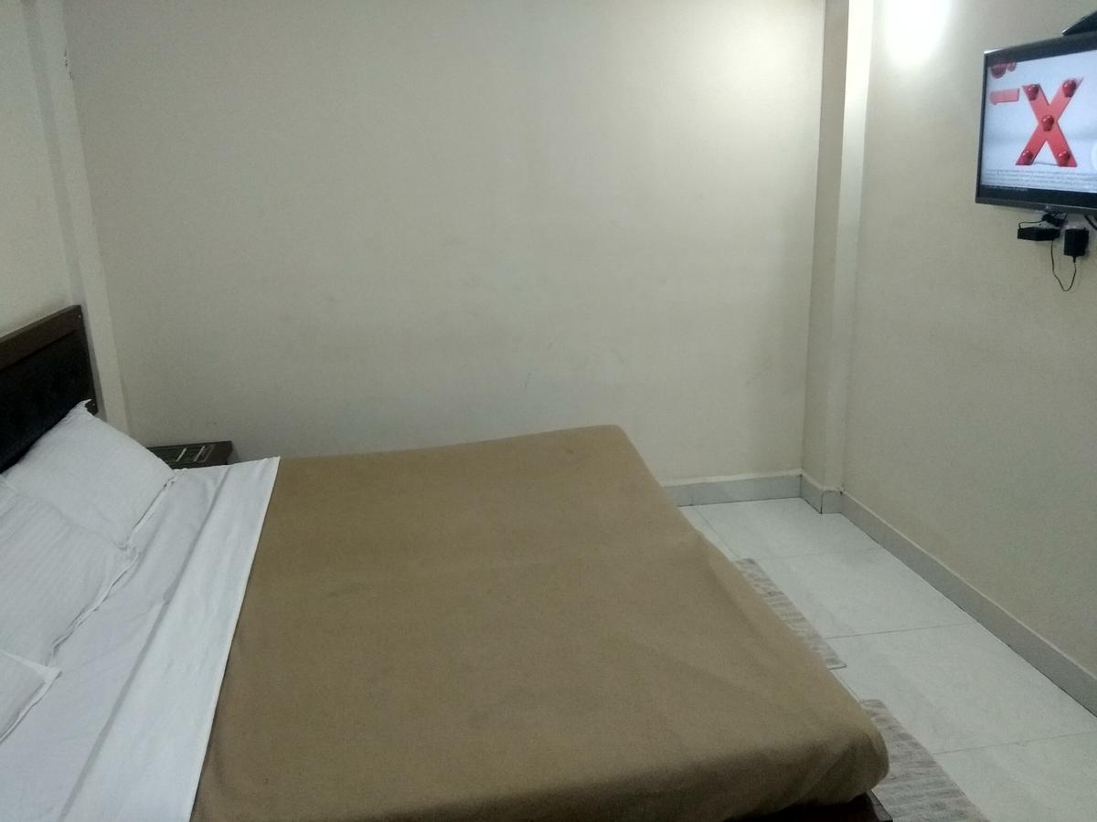 Hotel Royal Regency Bori  Ngoại thất bức ảnh