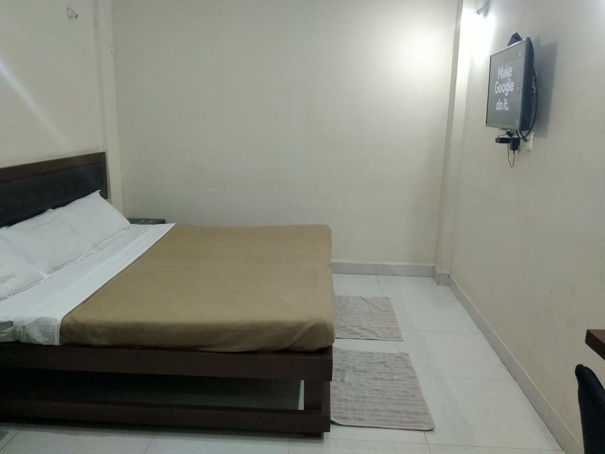 Hotel Royal Regency Bori  Ngoại thất bức ảnh
